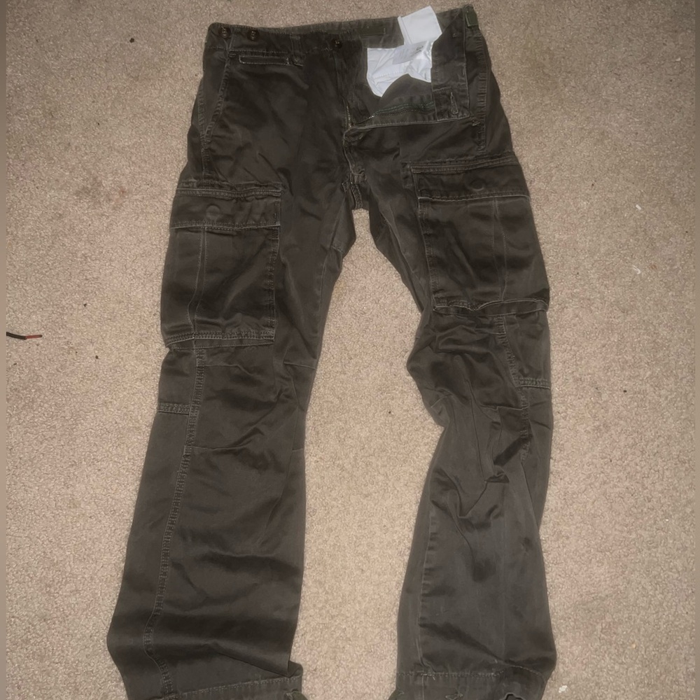 MNML green cargo